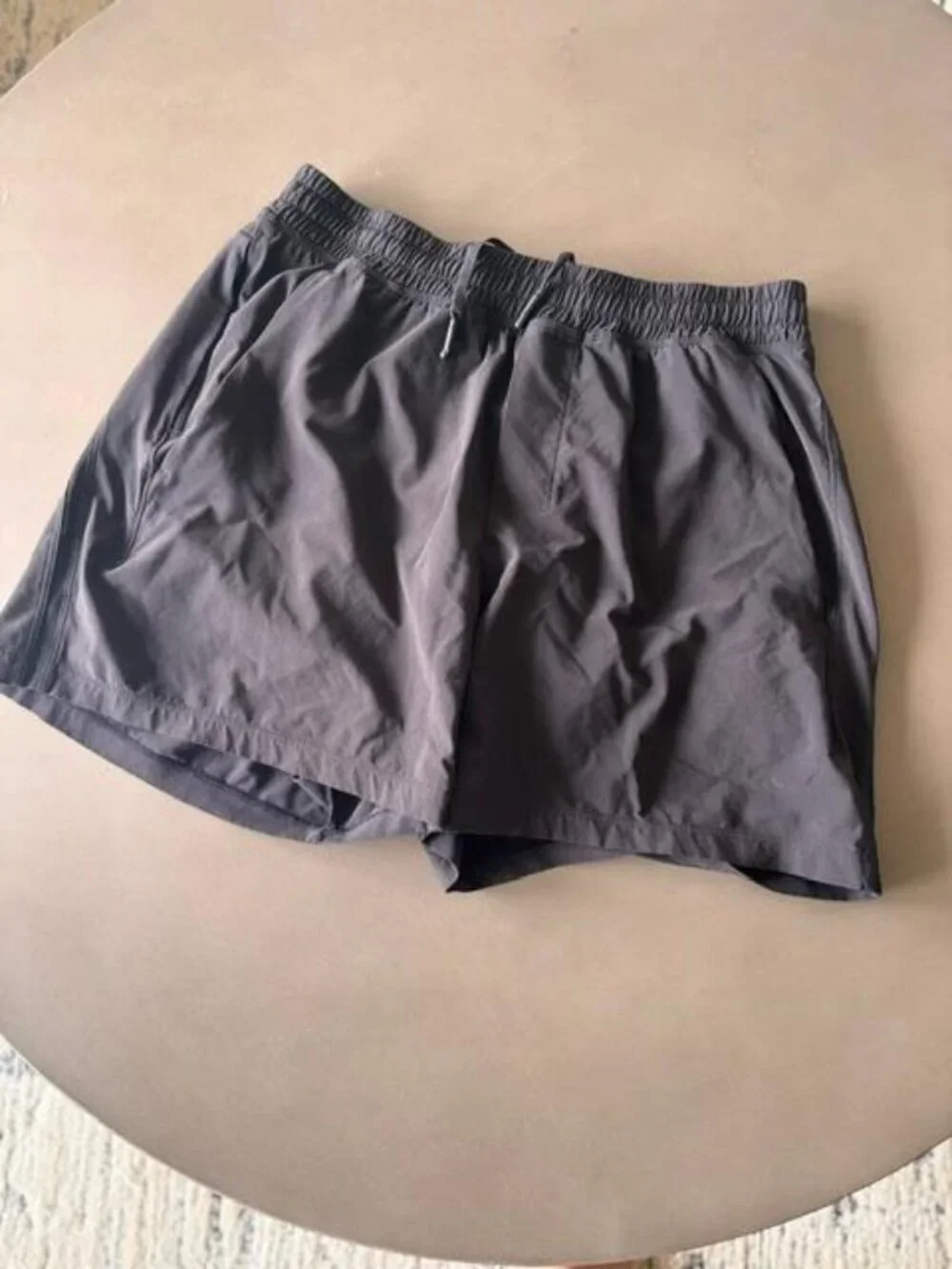LULULEMON - PACEBREAK Mens LINED shorts - 5
